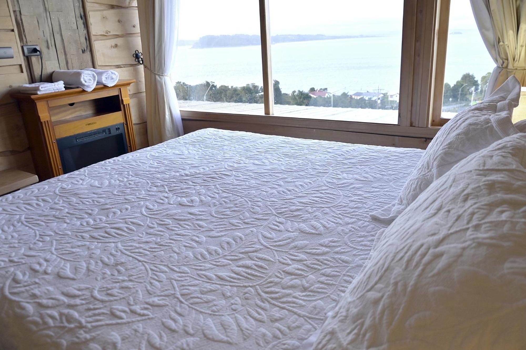 Hotel Boutique Antukenu Achao Exteriör bild